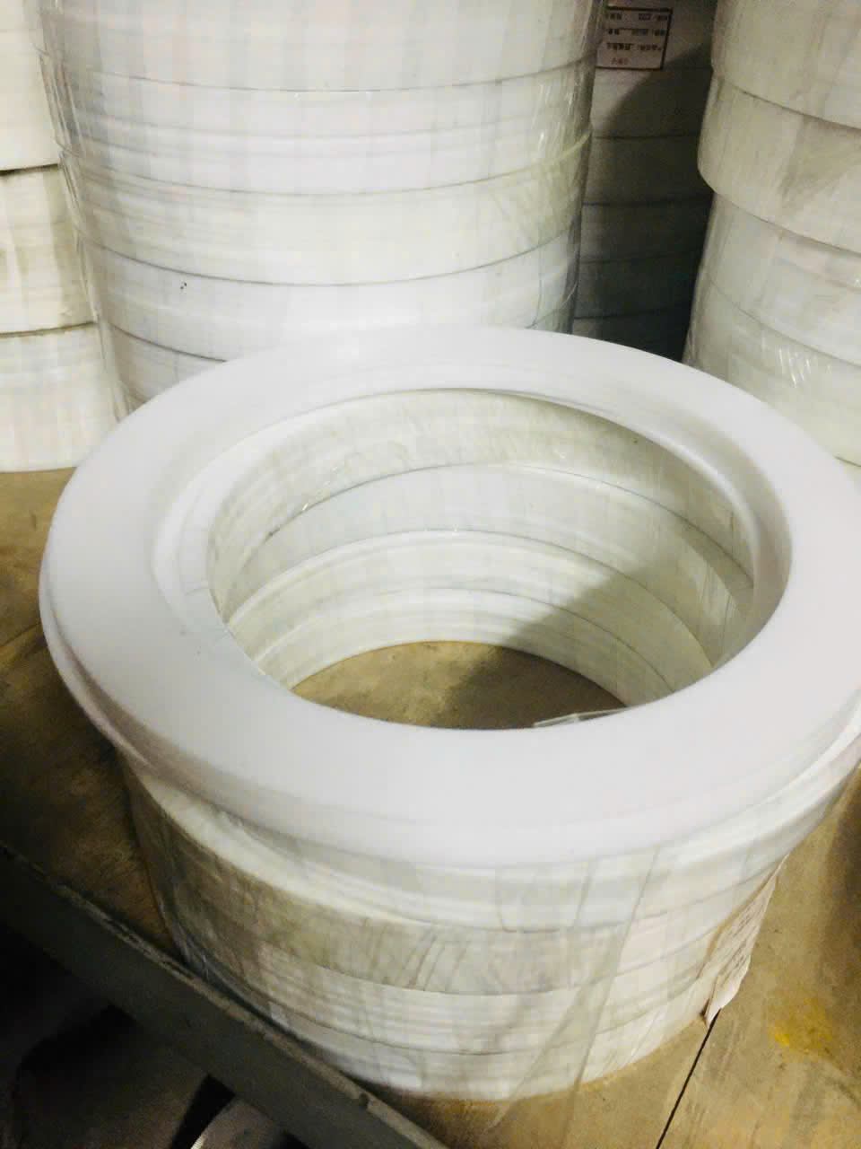 GIOĂNG PTFE MẶT BÍCH PN10